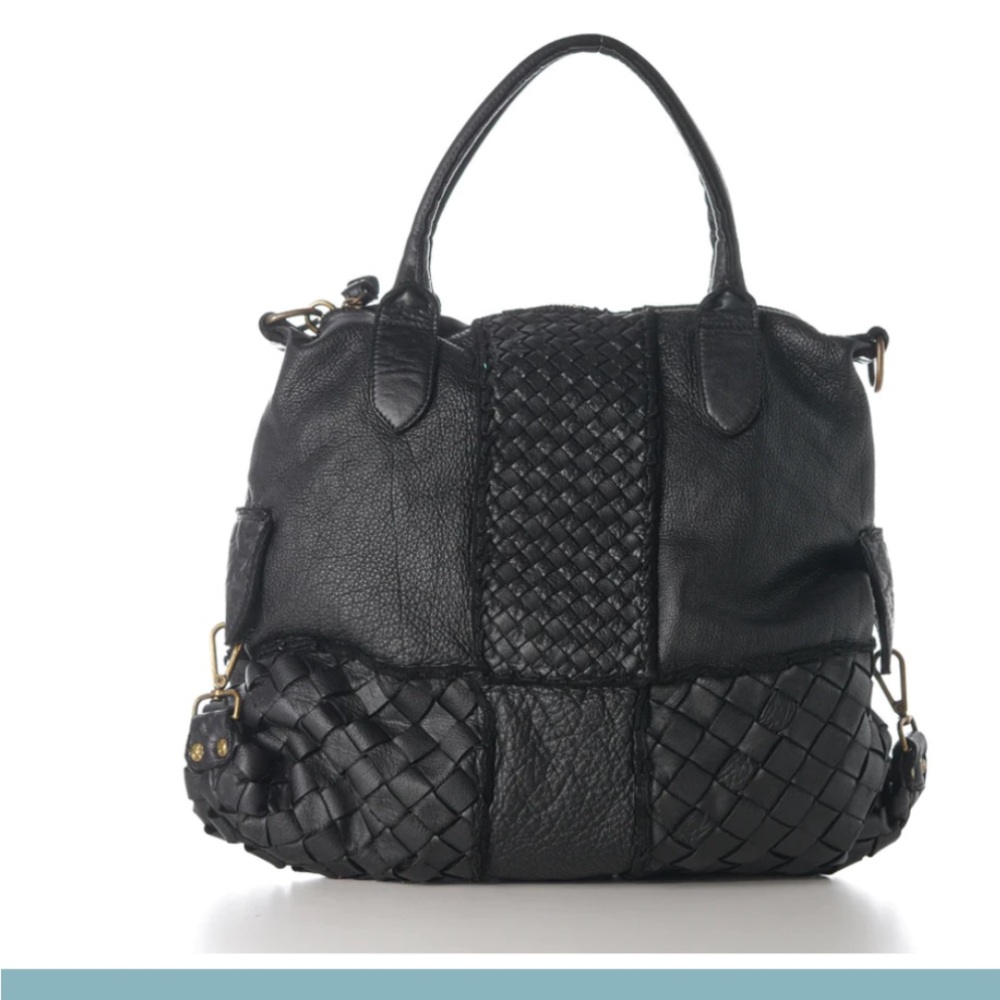 Civico 93 Nadira fine Italian black leather shoulder bag NWT